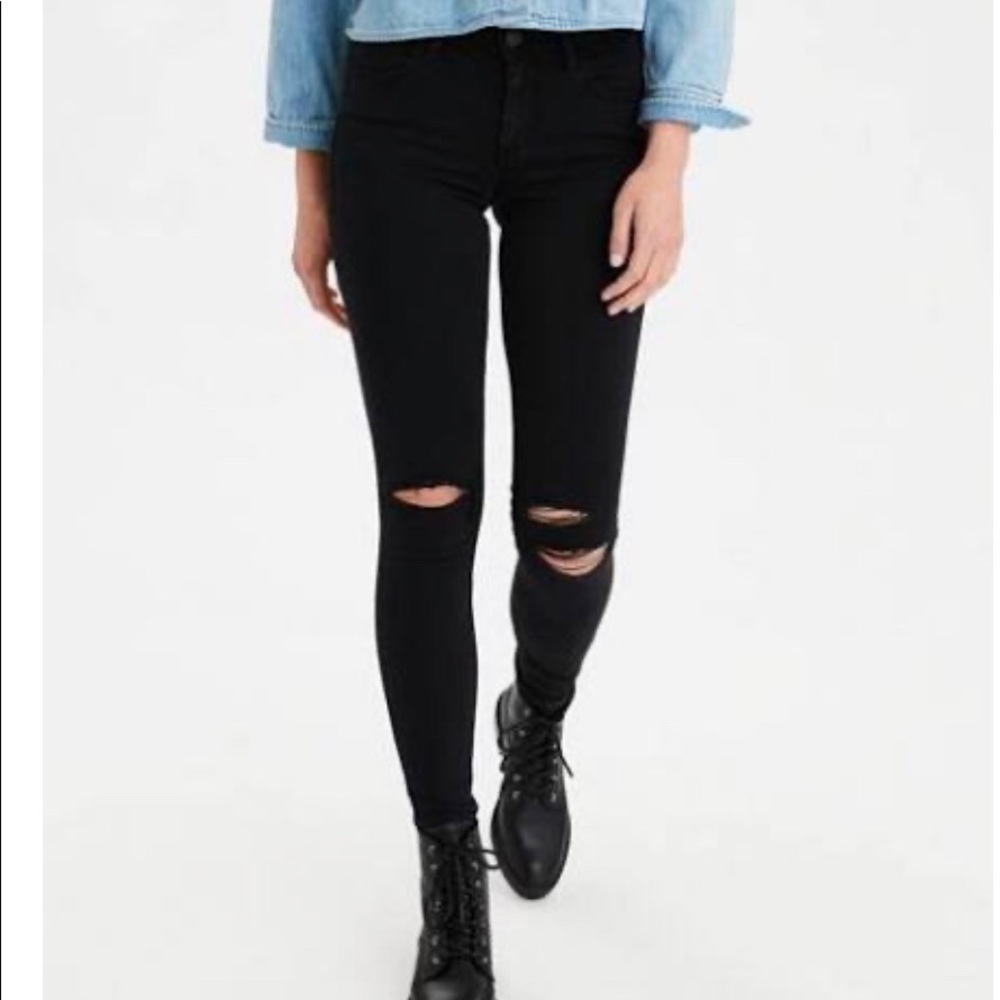 American Eagle Black Ripped Jegging